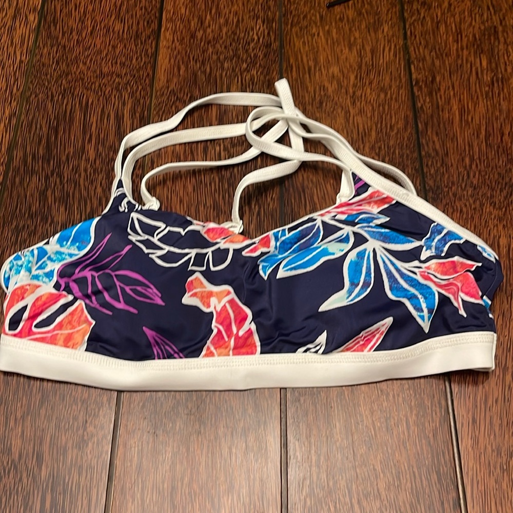 NWOT Tommy Bahama Padded Sports Bra